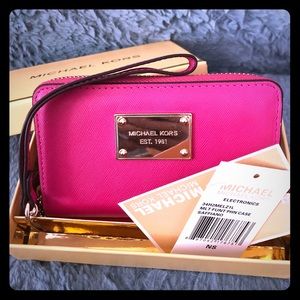 Michael Kors Saffiano Wristlet Multi Function Case
